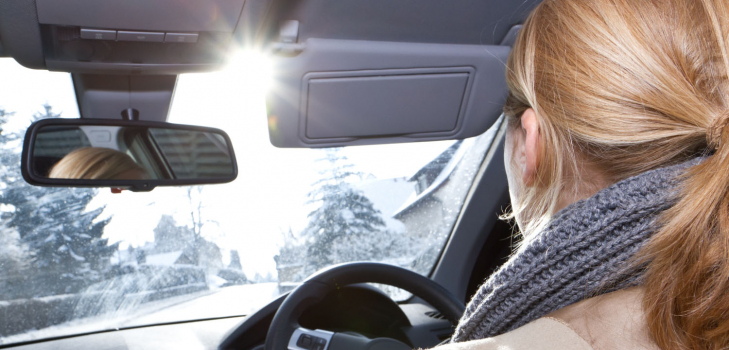 Fiți pregătiți să conduceți pe timp de iarnă cu ochelarii potriviți
